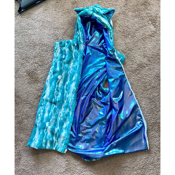 Coquetry Minky Zipper Front Vest Blue Holo L/XL $135 - Picture 8 of 16